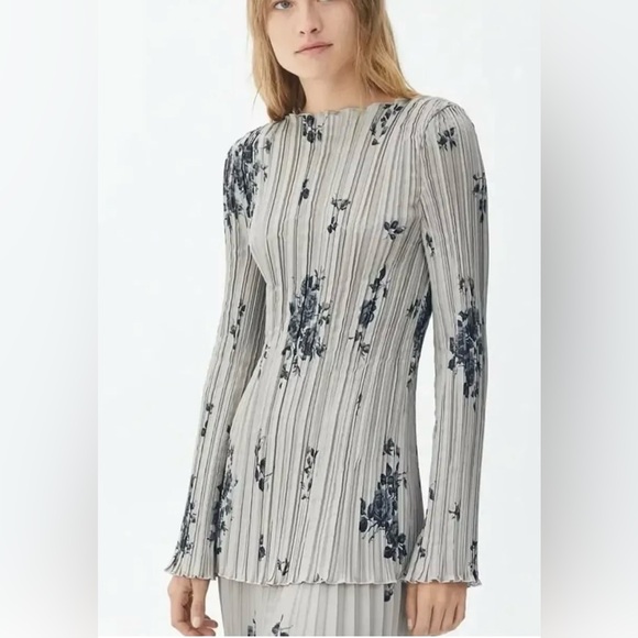 Arket Dresses & Skirts - Arket Pleated Floral Top with Skirt